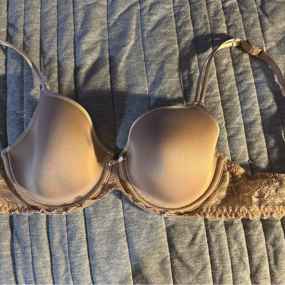 Bra size 32D
